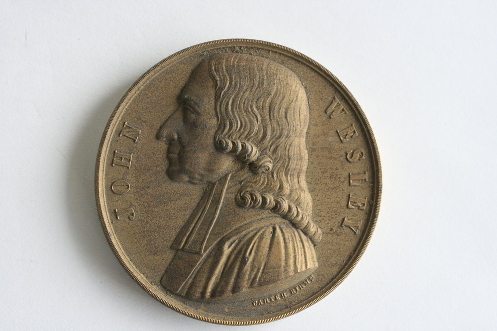 Medallion of John Wesley, gold colour