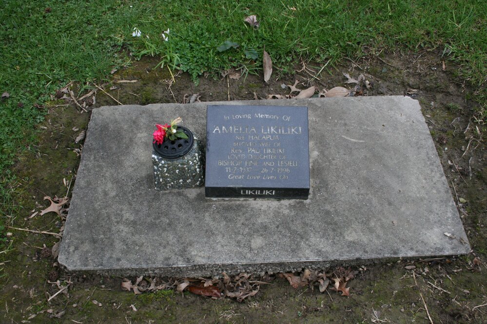 Amelia Likiliki Grave