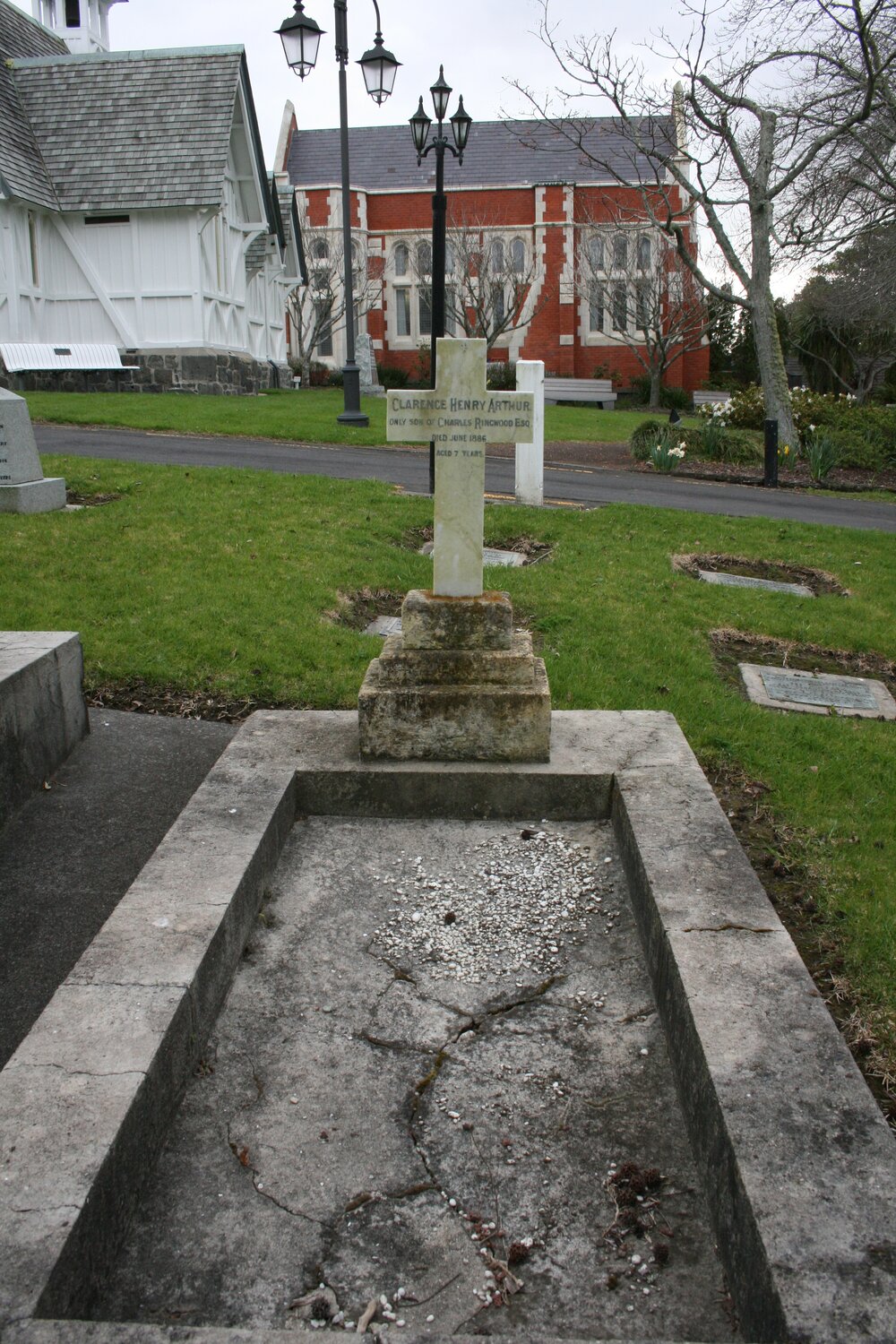 Clarence Hentry Arthur Grave