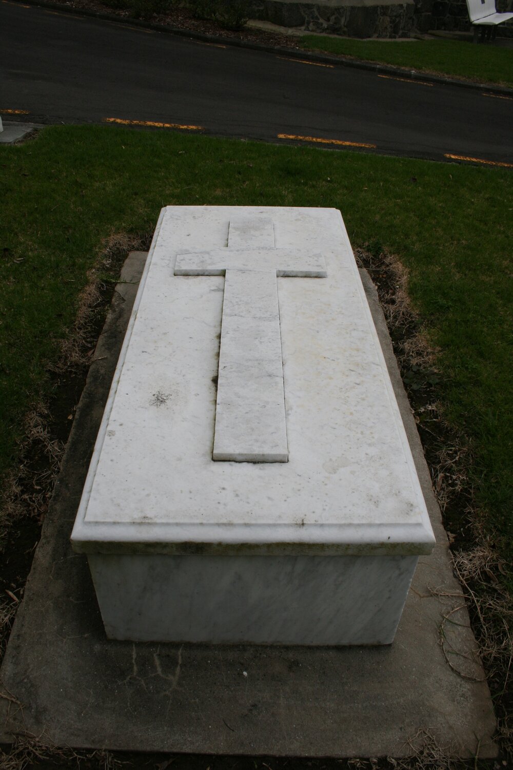 Elizabeth Annie Billing and Benjamin John Maclean Grave