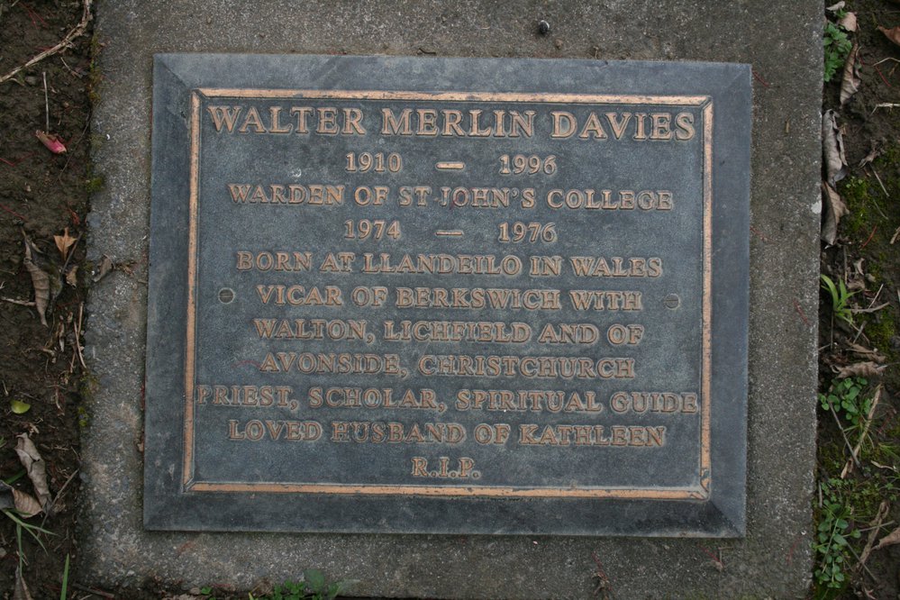 Walter Merlin Davies Grave