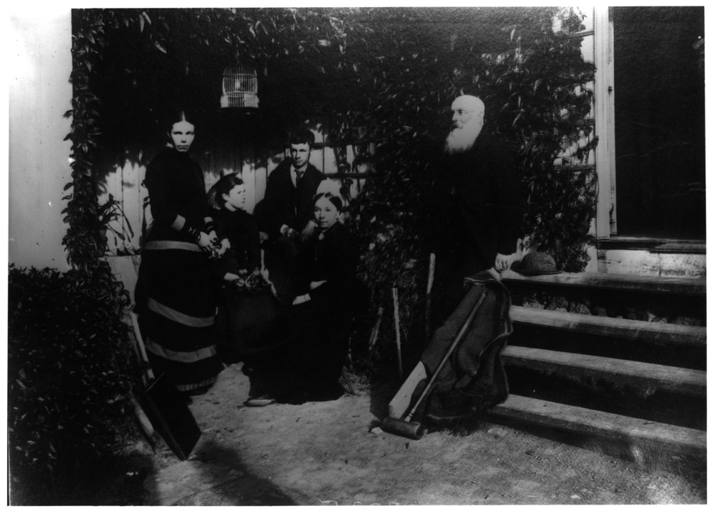 Kinder Family Group Photograph