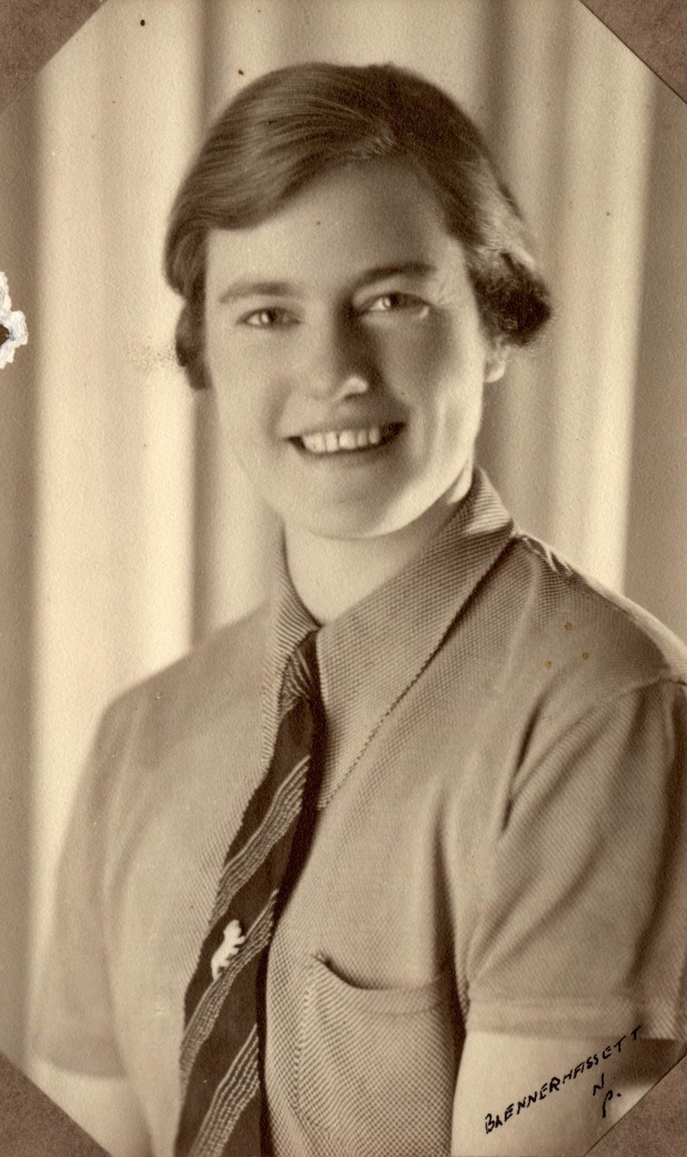 Portrait of a young woman, unidentified