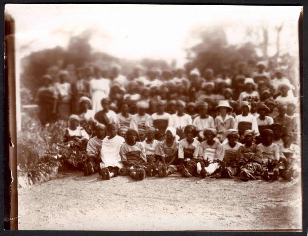 Yoruba Mission, Owa, Christian women