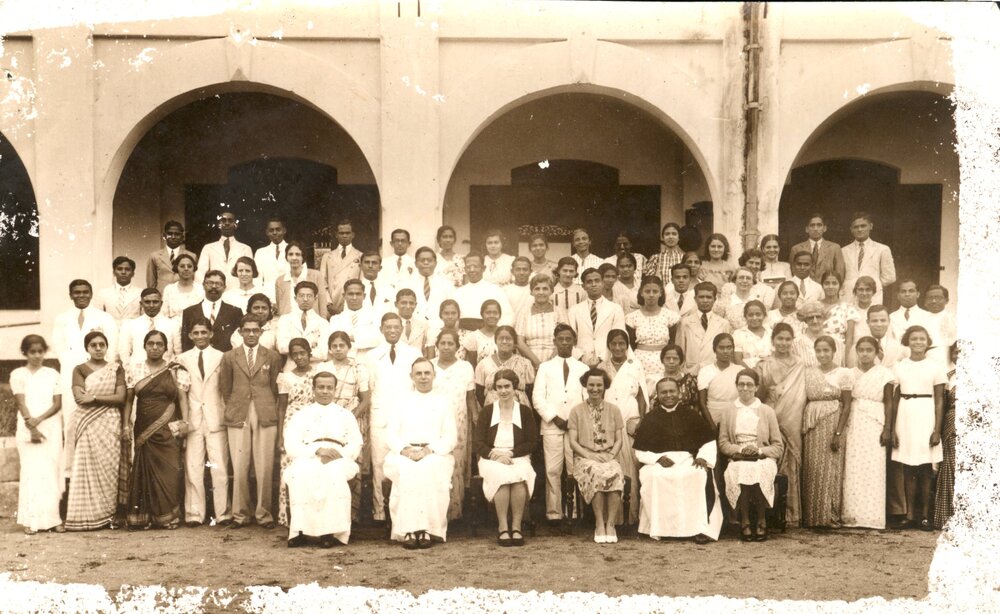 Group of Indian women and men with New Zealand Missionaries