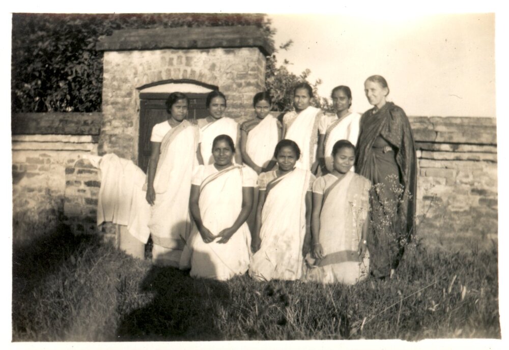Group of 9 women. 