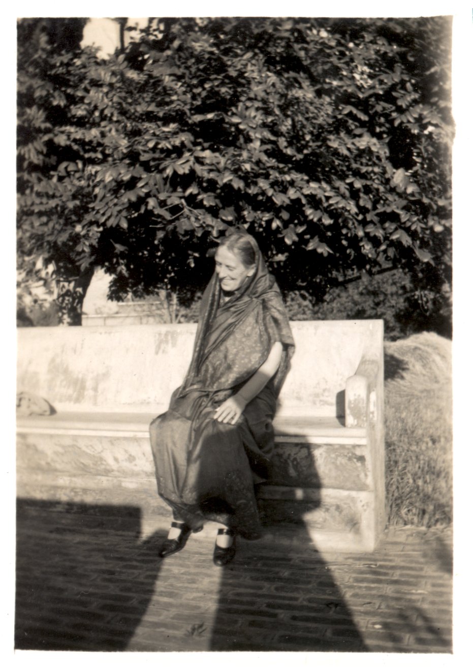 One woman on a seat. 