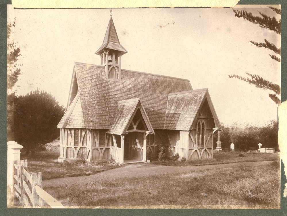 St John's College chapel and graveyard 