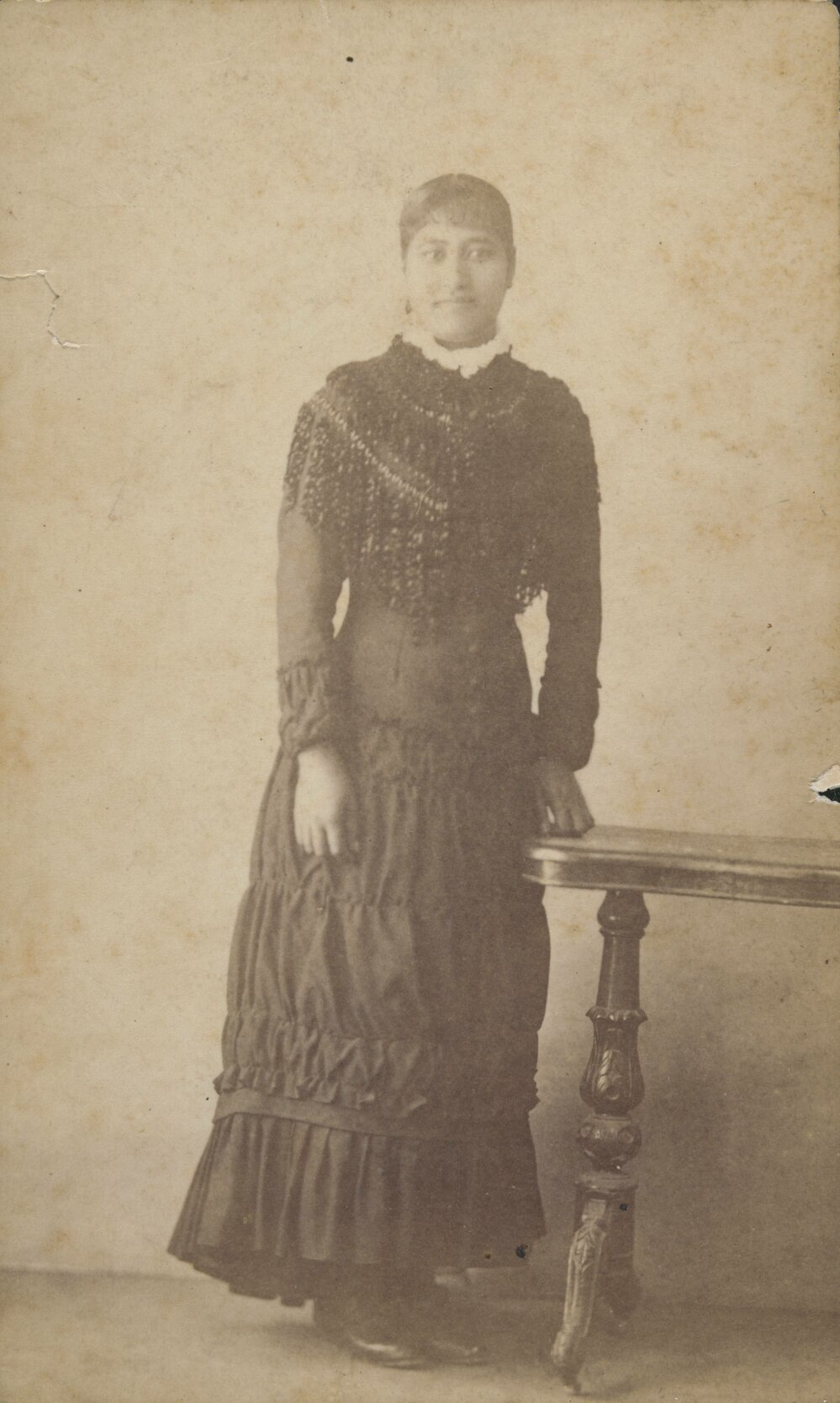 Portrait of a Young Māori Woman
