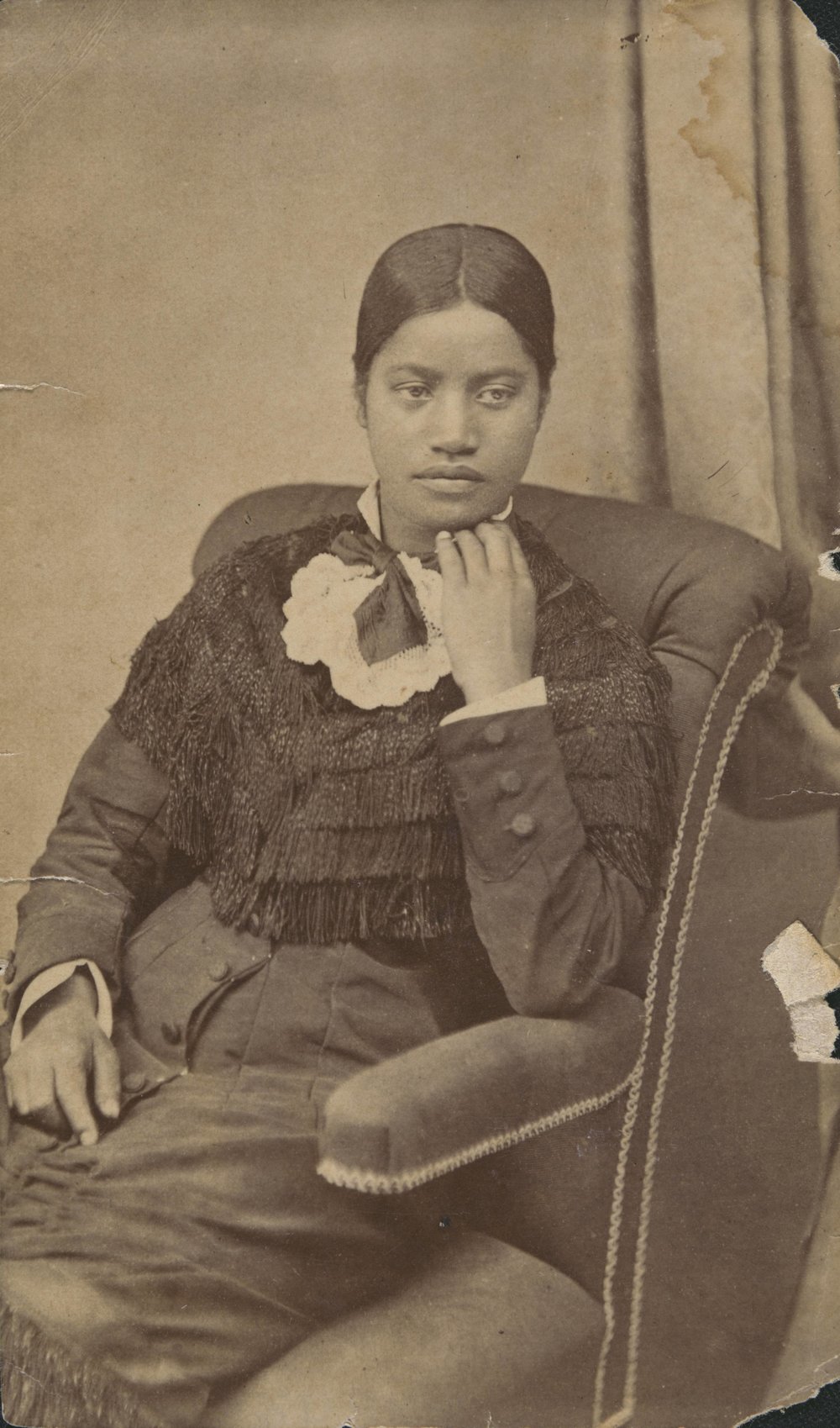 Portrait of a Young Māori Woman