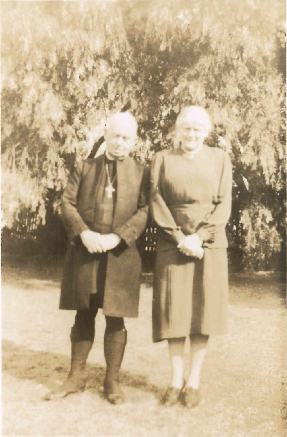 Bishop Simkin and Mrs Florence Simkin, 1946