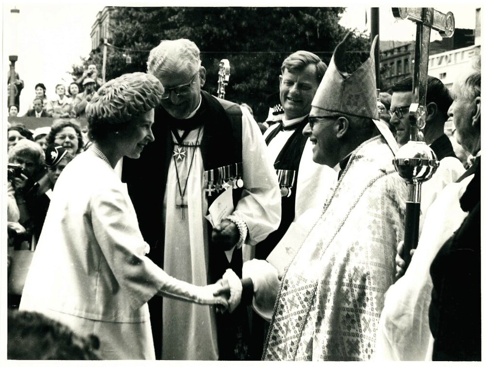 Queen Elizabeth II at Christchurch Cathedral, 1963