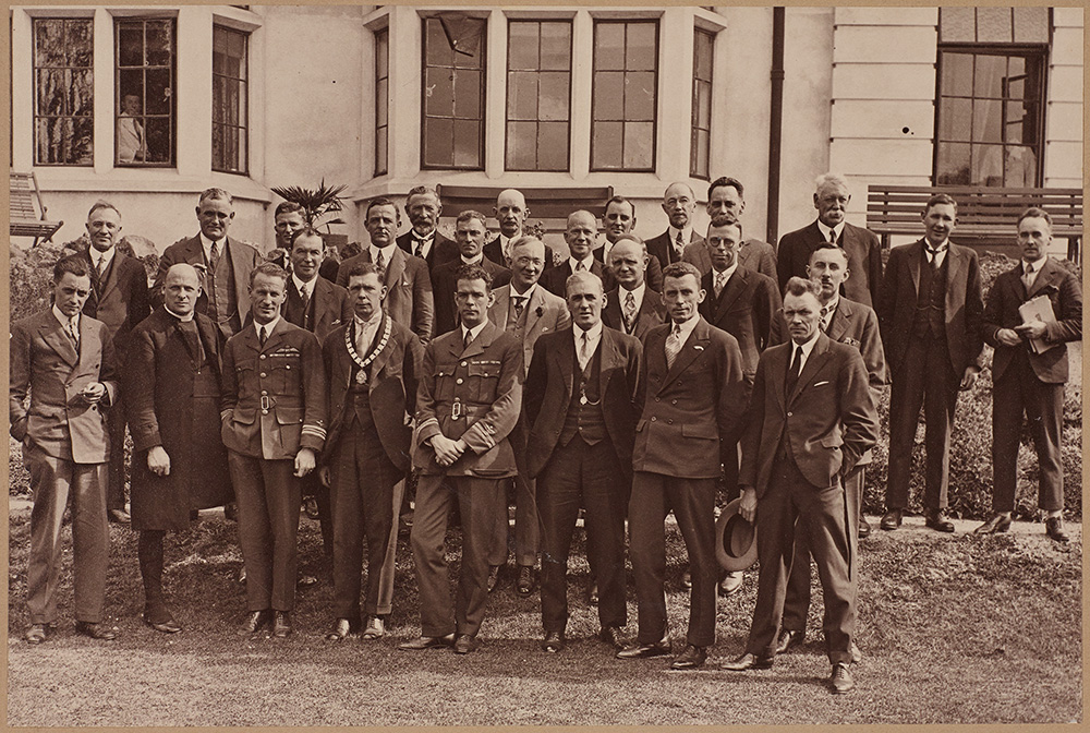 Bishop Cherrington, Army Chaplains, Mayor of Hamilton [?] at Bishopscourt [?] 