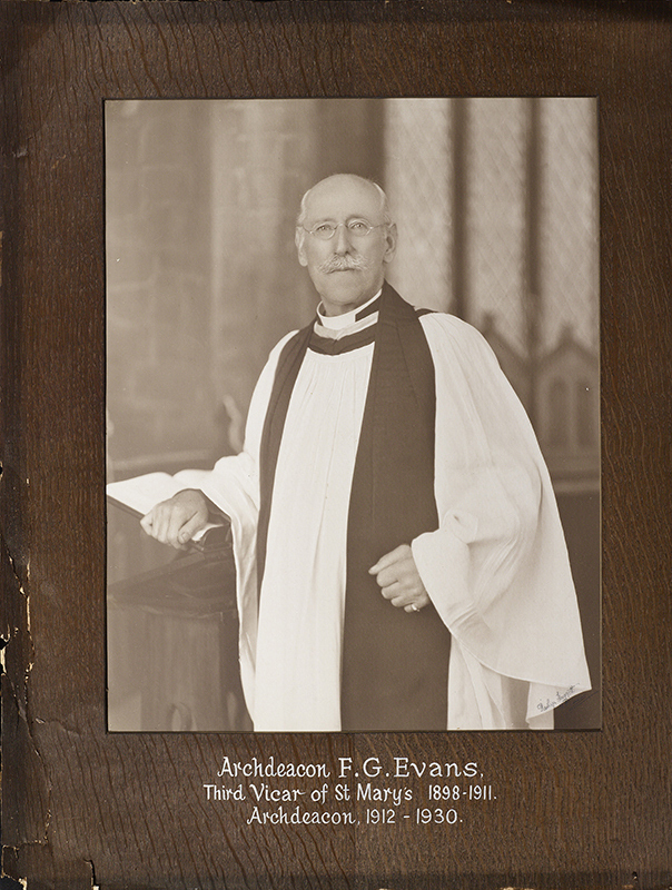 Kenneth Liggett, Tenth Vicar St Mary's Church, New Plymouth