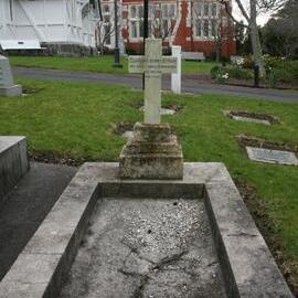 Clarence Hentry Arthur Grave
