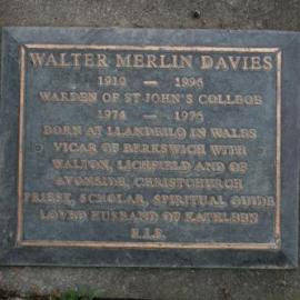Walter Merlin Davies Grave
