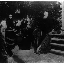 Kinder Family Group Photograph