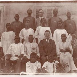 CW Jebb Owo with students, houseboys and teachers