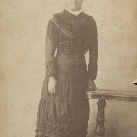 Portrait of a Young Māori Woman