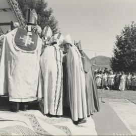 Consecration of Whakahuihui Vercoe