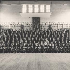 Te Aute College school and staff 1975 ( ? ) 