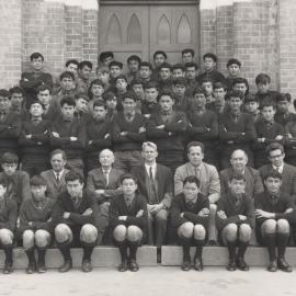 Te Aute College school and staff circa 1970