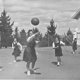 Hukarere netball game