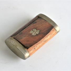 Small wooden snuff box