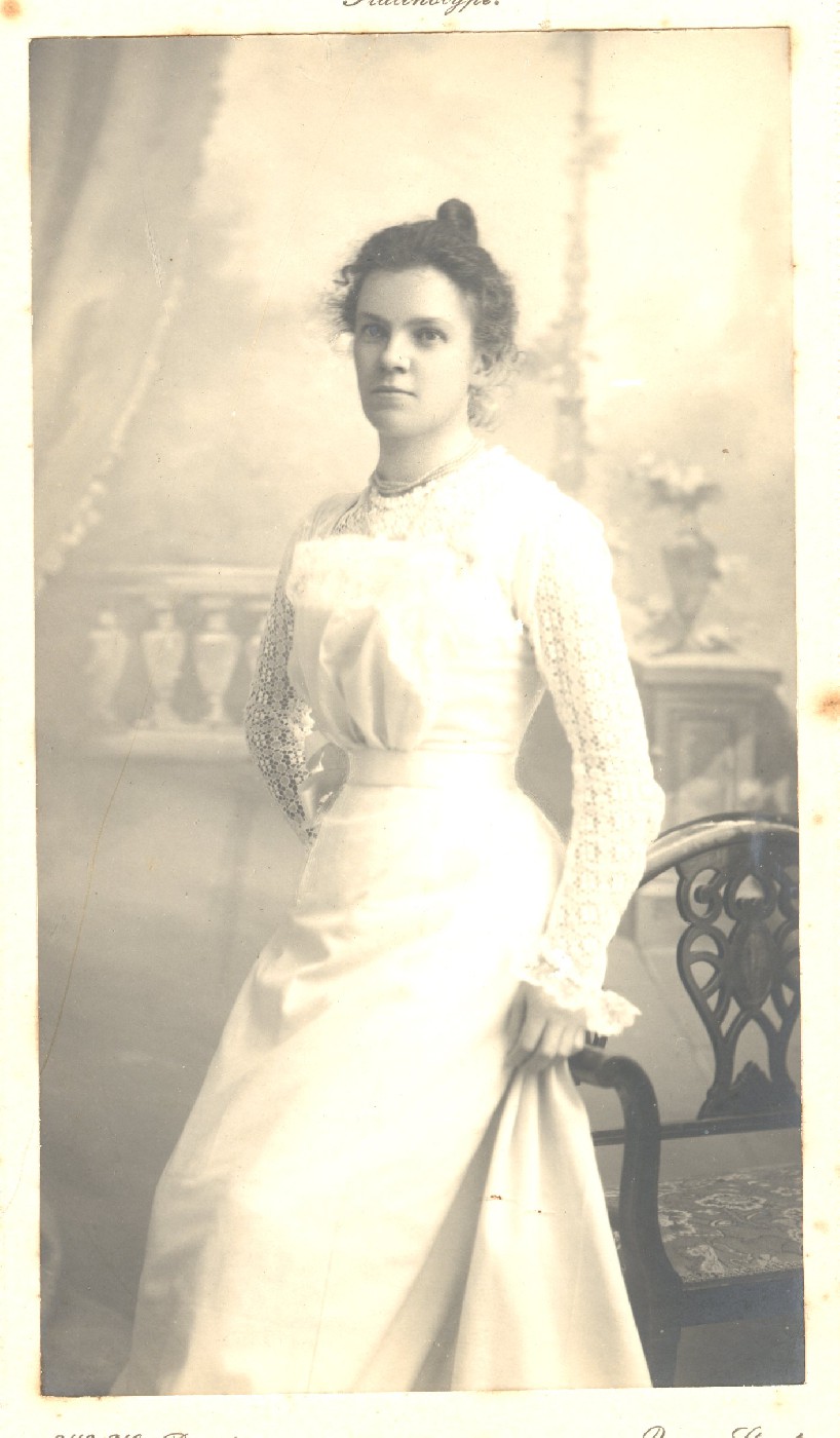 Frances Nester "Nessie" Kinder